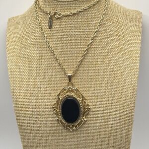 Whiting & Davis Gold Tone Pendant Necklace Vintage Black Hematite Glass 21"